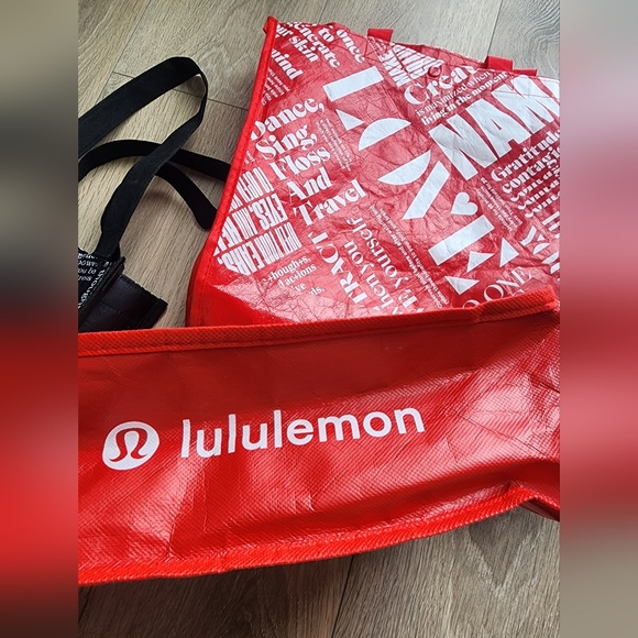 4/$45 - Lululemon reusable tote bags set of three - Picture 8 of 12